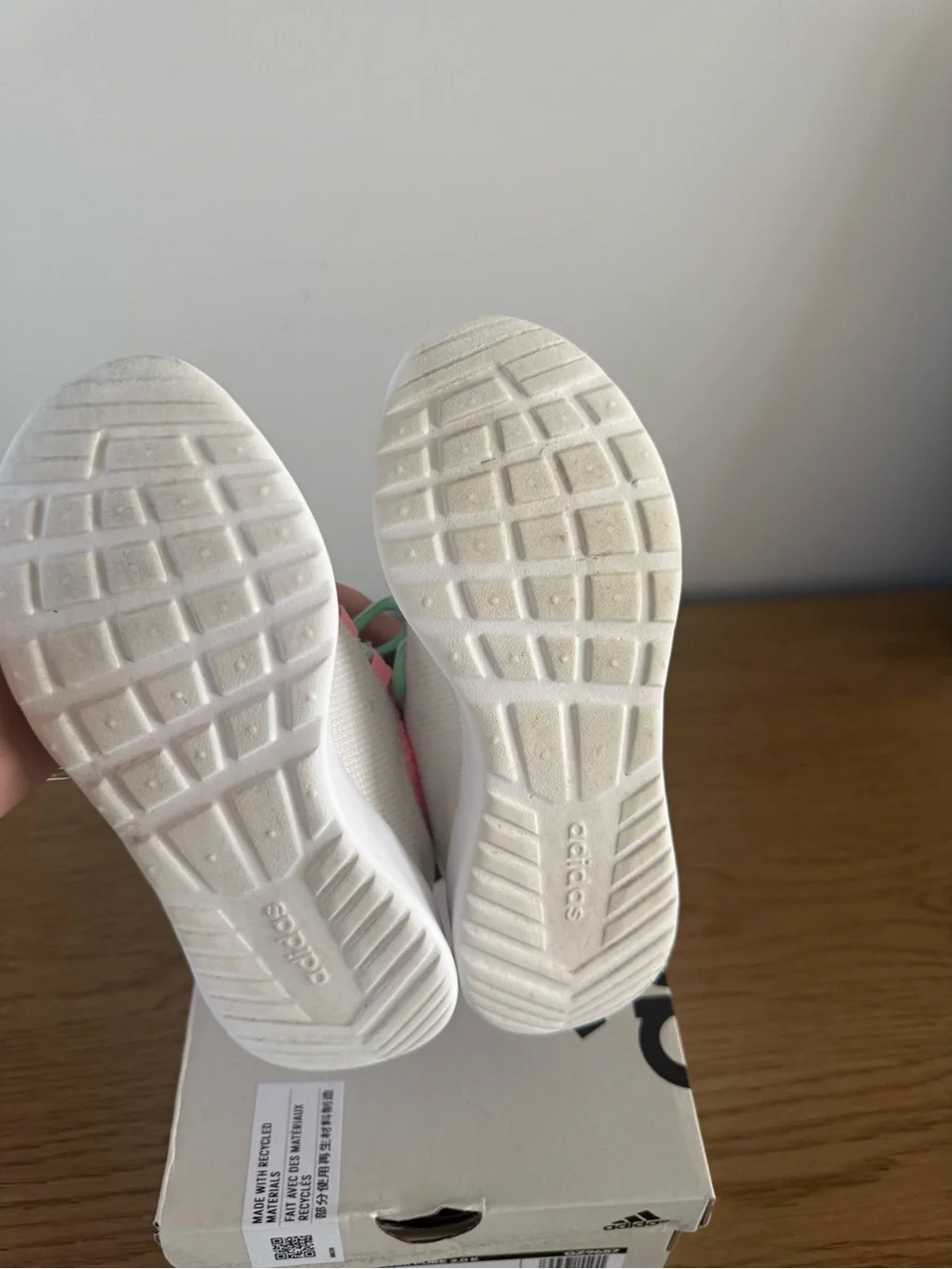 Girls Adidas Cloudfoam 2.0 w/box
